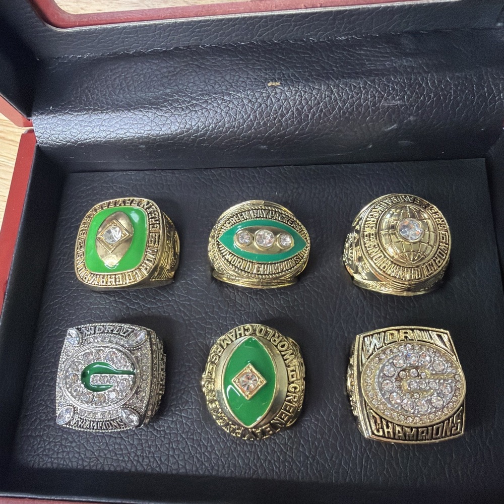 Green Bay Packers Replica 6 Championship Ring Set With Display Box. - Picture 2 of 7